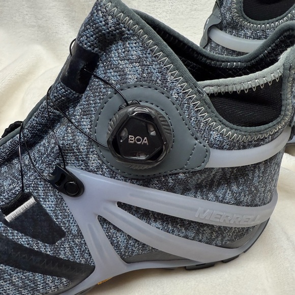 Womens Merrell hiking boots with BOA closure system. - Picture 8 of 8
